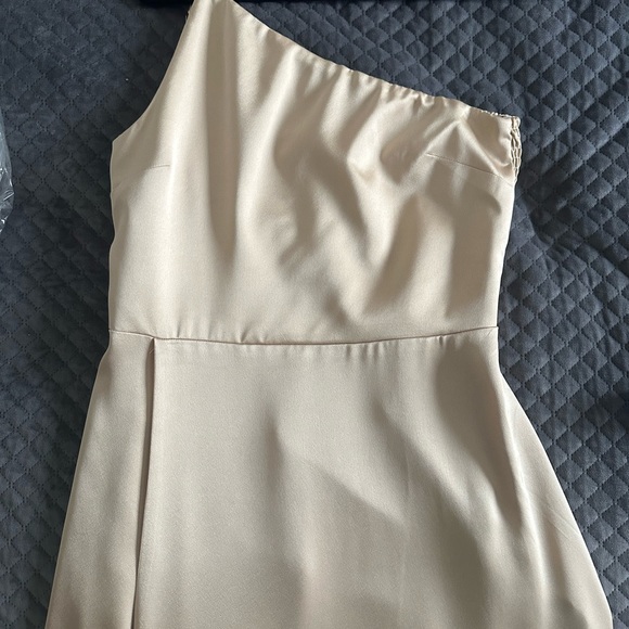 Unhemmed Show Me Your Mumu Shannon dress, champagne luxe satin, size large - Picture 3 of 5
